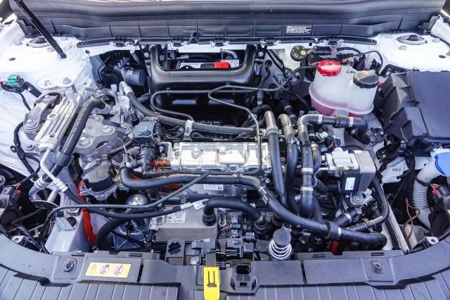 Used 2024 Mercedes-Benz EQB 300 4MATIC image 27