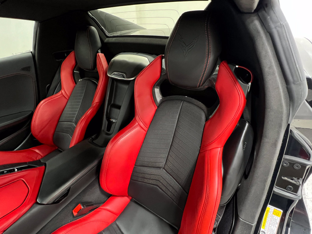 Used 2021 Chevrolet Corvette Stingray Premium Conv w/ Z51 Performance Package RWD image 14