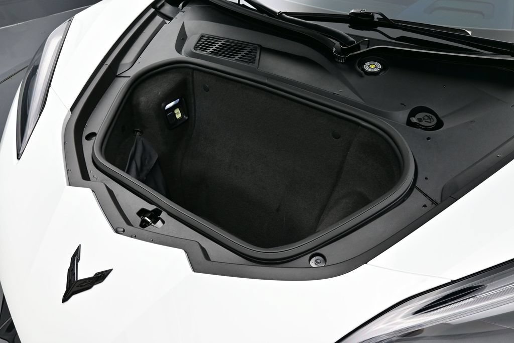 Used 2024 Chevrolet Corvette Z06 RWD image 15