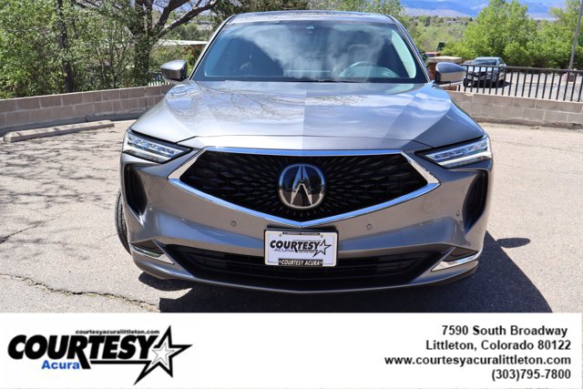 Used 2024 Acura MDX SH-AWD w/ Technology Package image 2