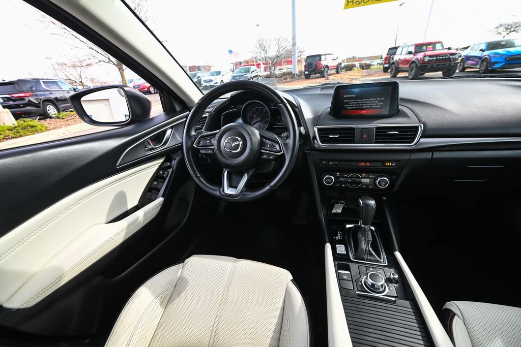 Used 2018 MAZDA MAZDA3 Grand Touring w/ Premium Equipment Package image 30