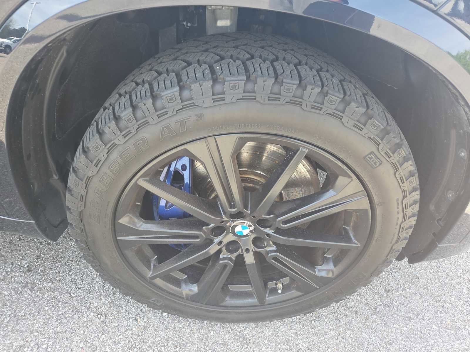 Used 2020 BMW X5 M50i w/ Executive Package image 2