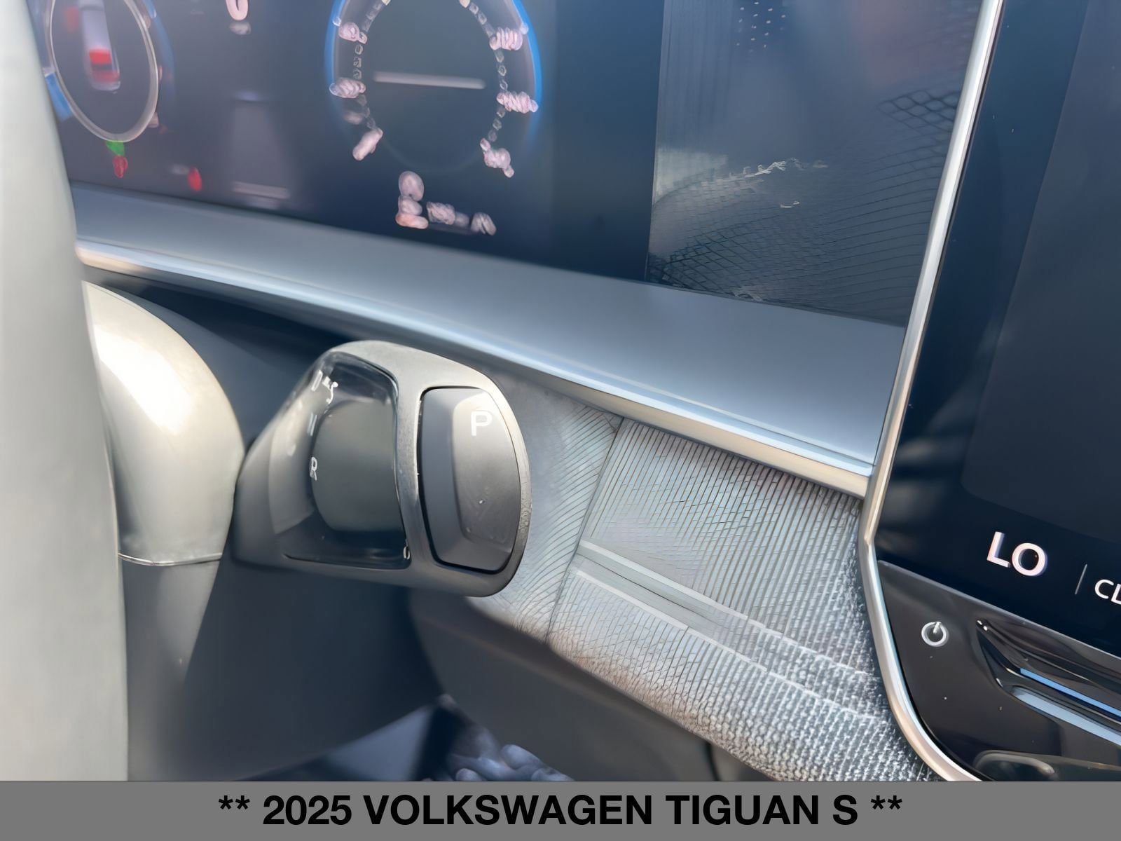 New 2025 Volkswagen Tiguan S AWD/4WD image 19