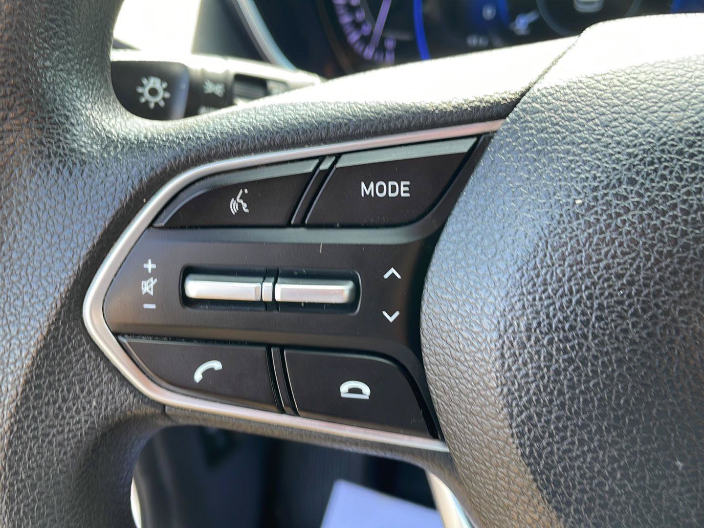 Used 2019 Hyundai Santa Fe SEL AWD/4WD image 15