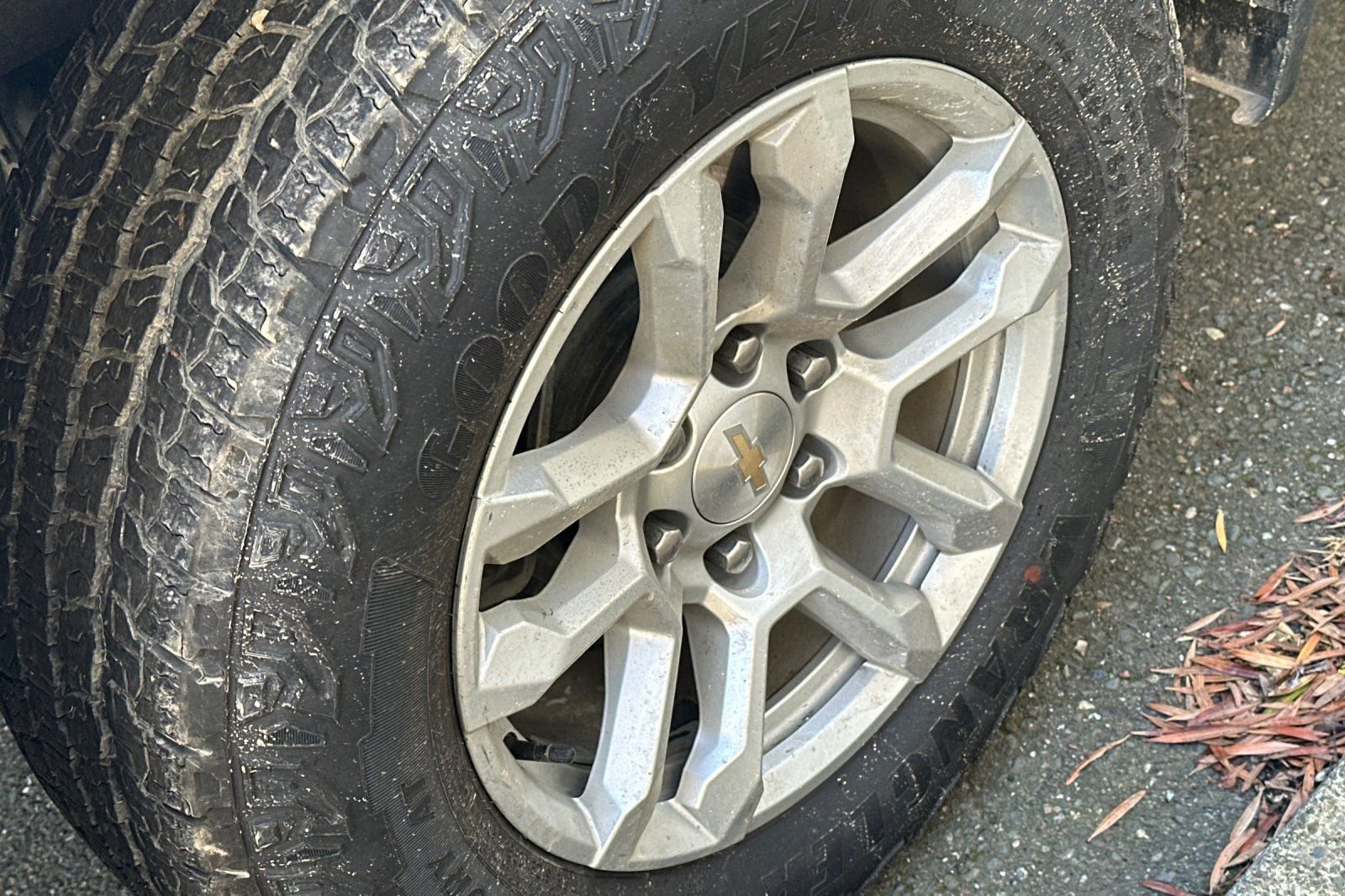 Used 2023 Chevrolet Silverado 1500 LT image 6