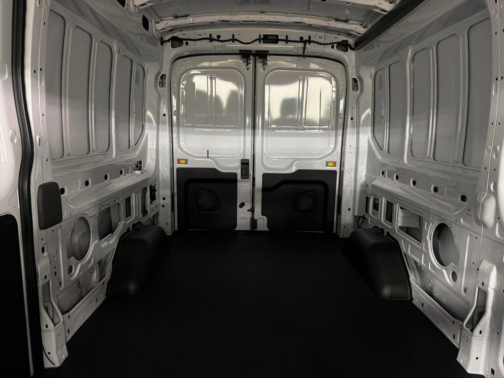 New 2026 Ford Transit 250 148 Medium Roof image 27