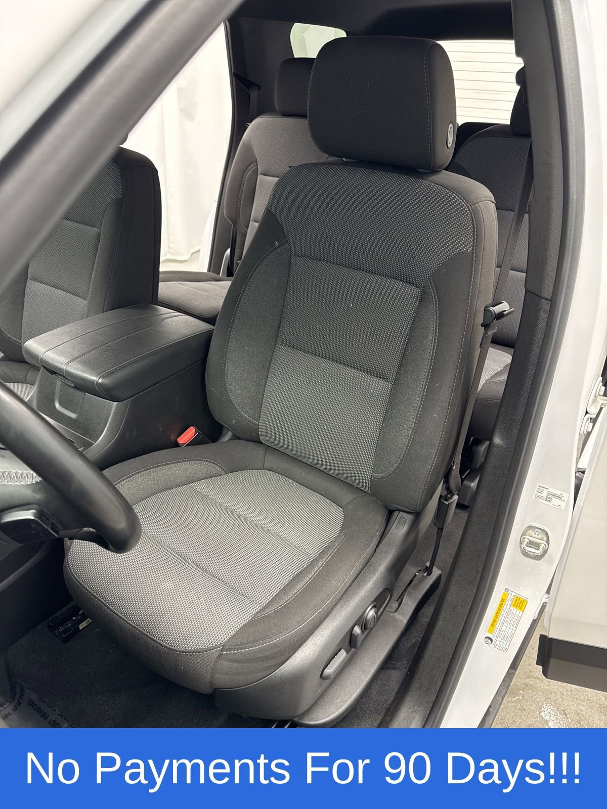 Used 2023 Chevrolet Traverse LT image 10