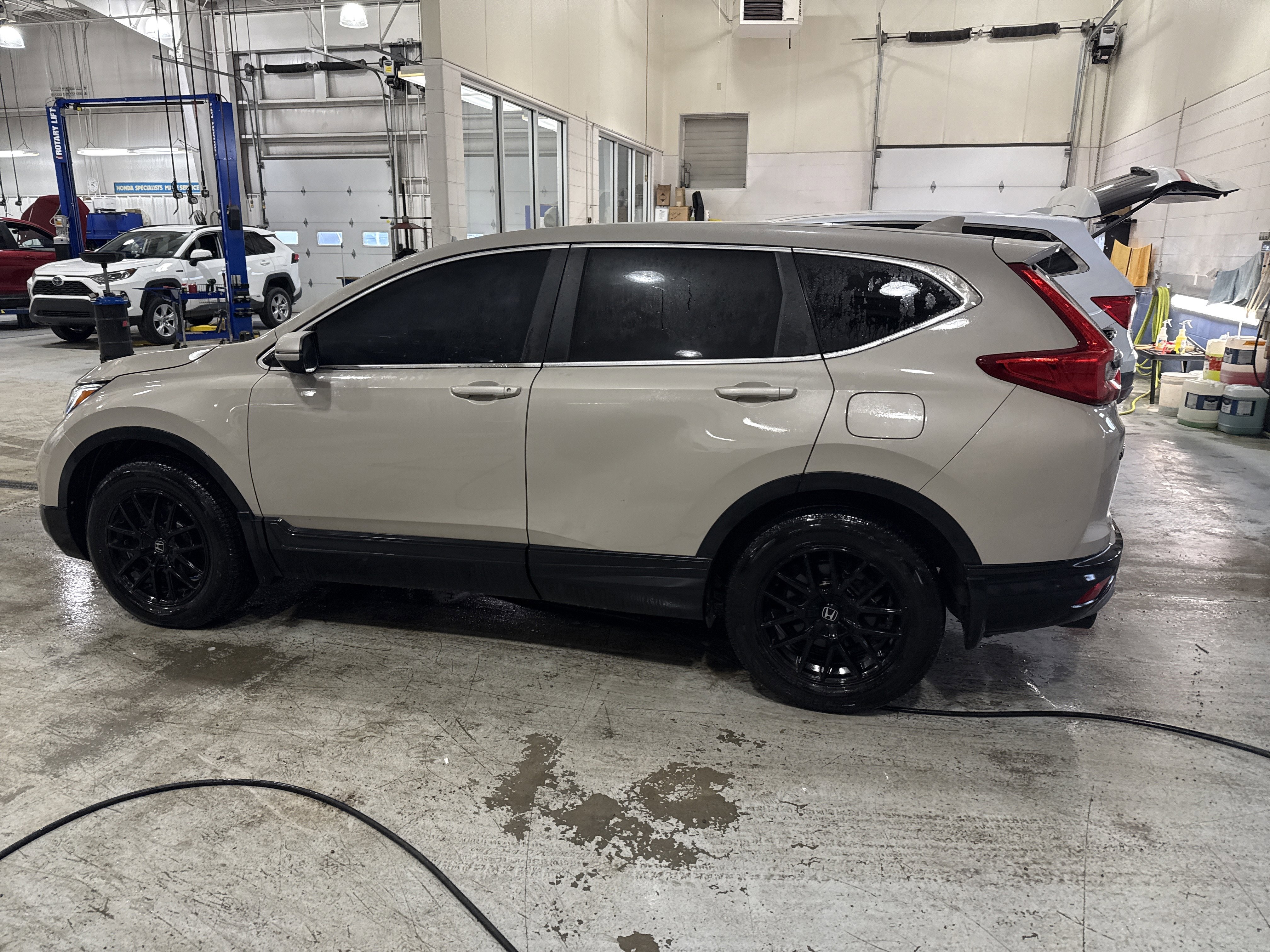 Used 2018 Honda CR-V EX image 6