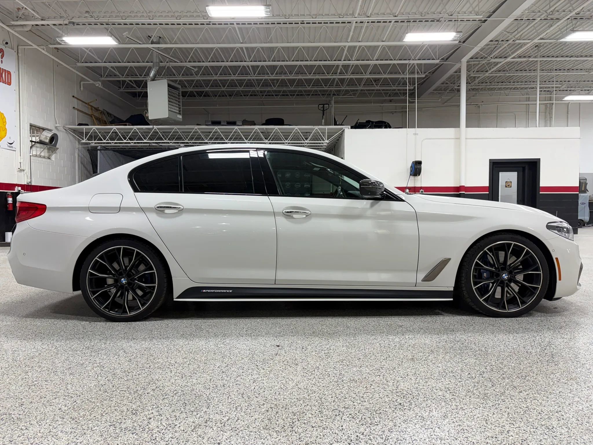 Used 2018 BMW M550i xDrive AWD/4WD image 11