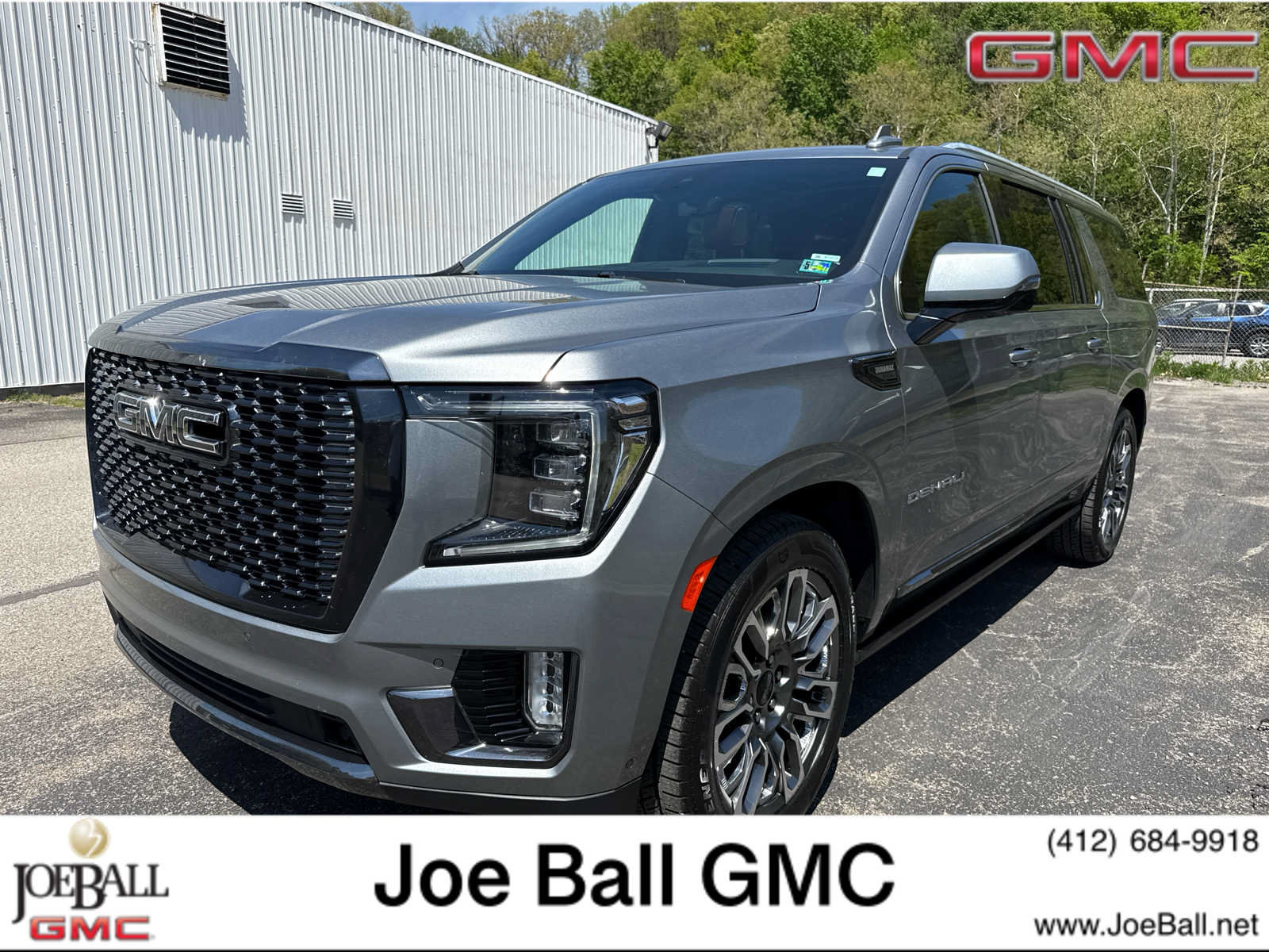 Used 2023 GMC Yukon XL Denali Ultimate AWD/4WD image 1