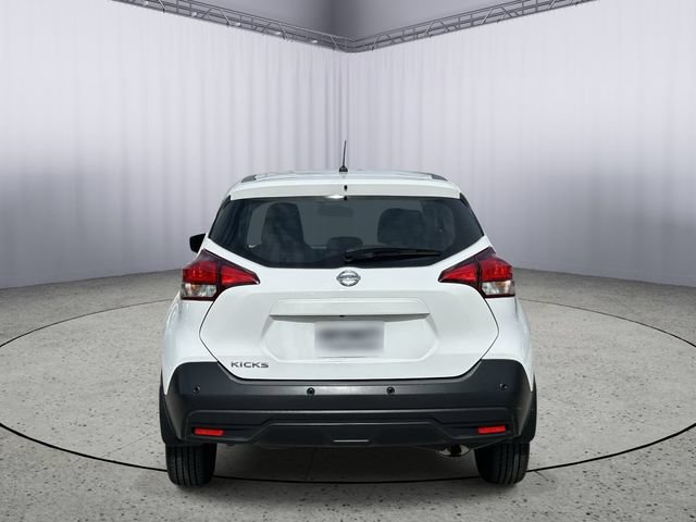 Used 2020 Nissan Kicks S FWD image 8