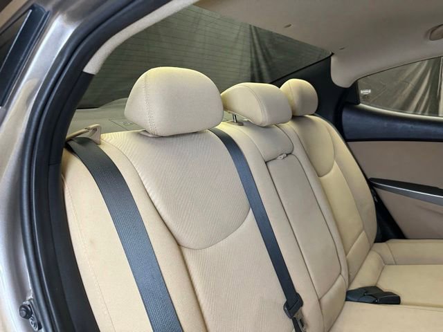 Used 2013 Hyundai Elantra GLS FWD image 19