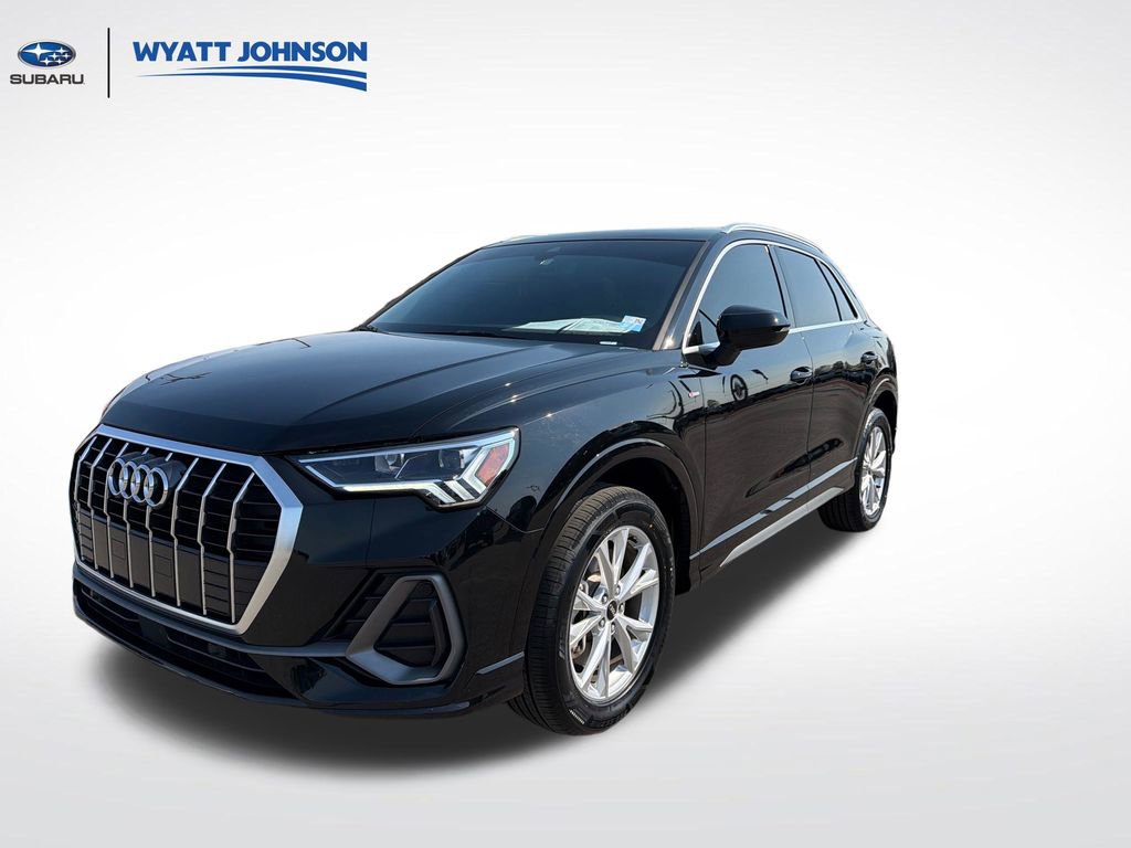 Used 2024 Audi Q3 2.0T Premium image 1