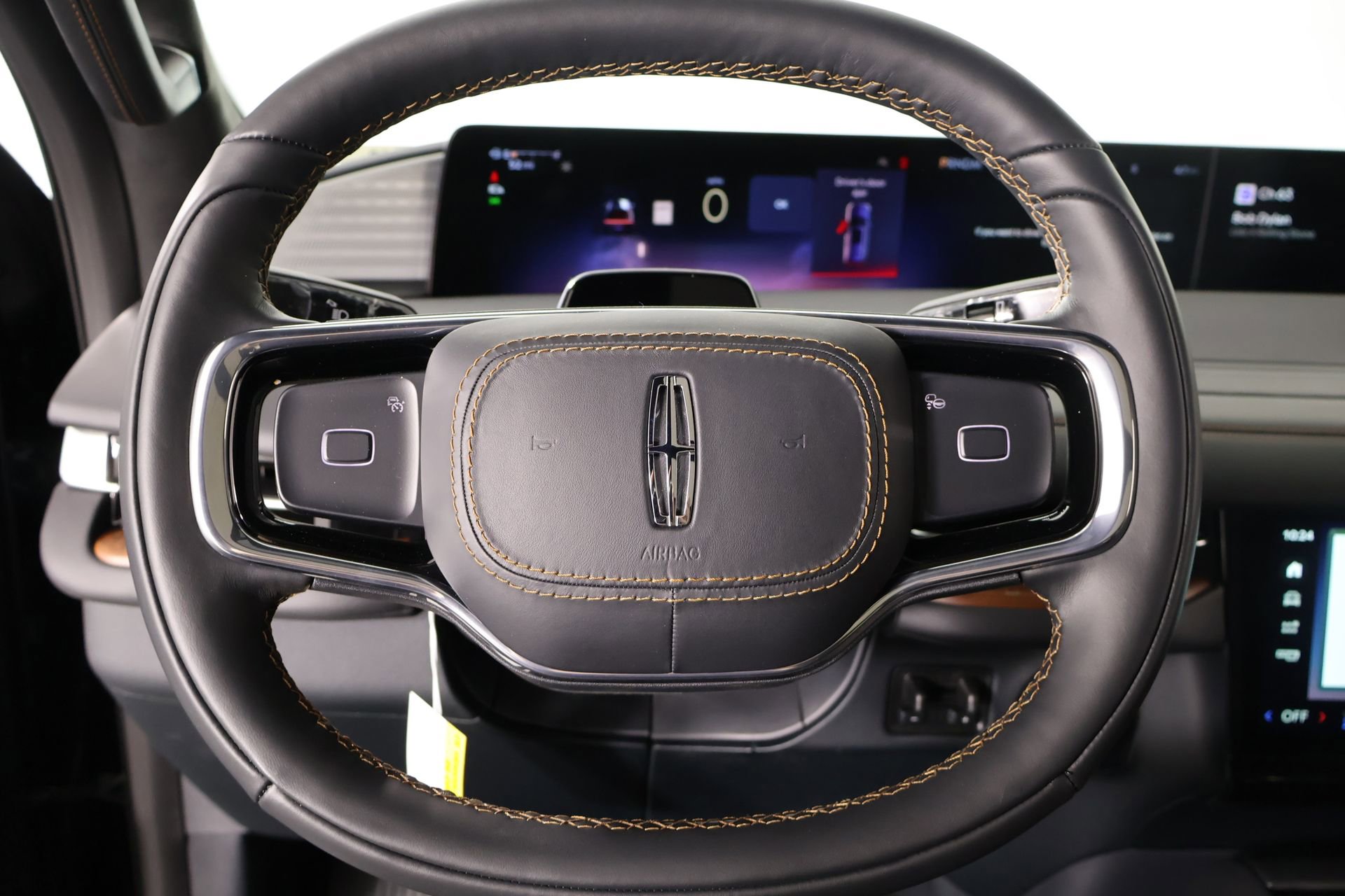 New 2026 Lincoln Navigator Black Label AWD/4WD image 3