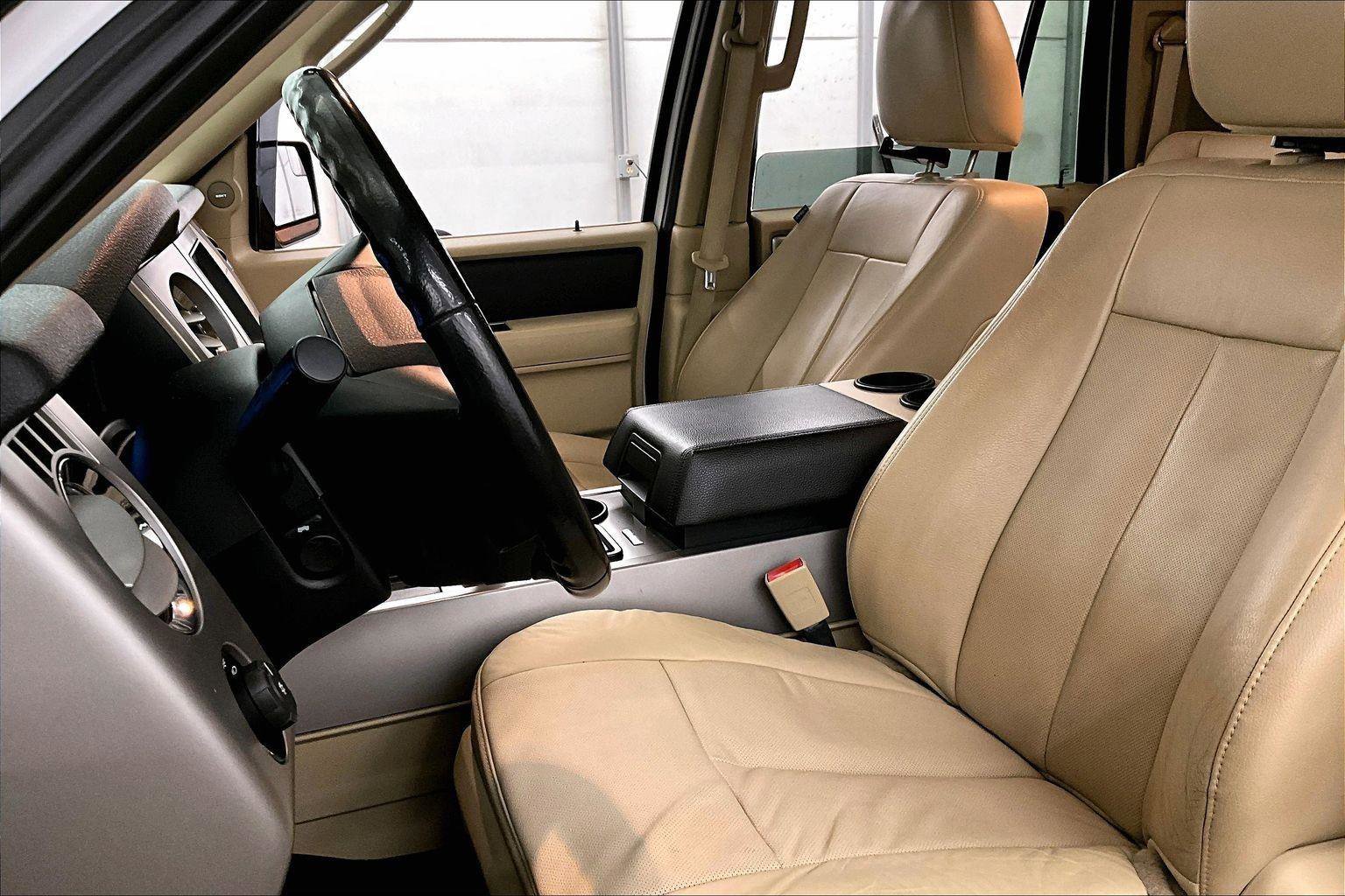 Used 2015 Ford Expedition EL XLT w/ Equipment Group 202A image 25