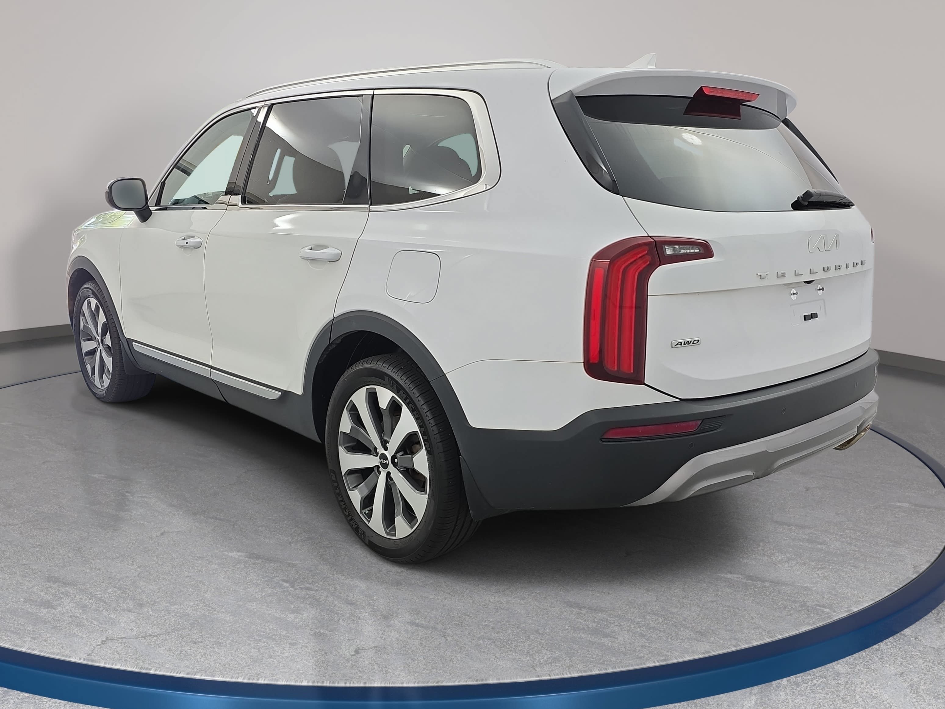 Used 2022 Kia Telluride EX w/ EX Premium Package AWD/4WD image 7