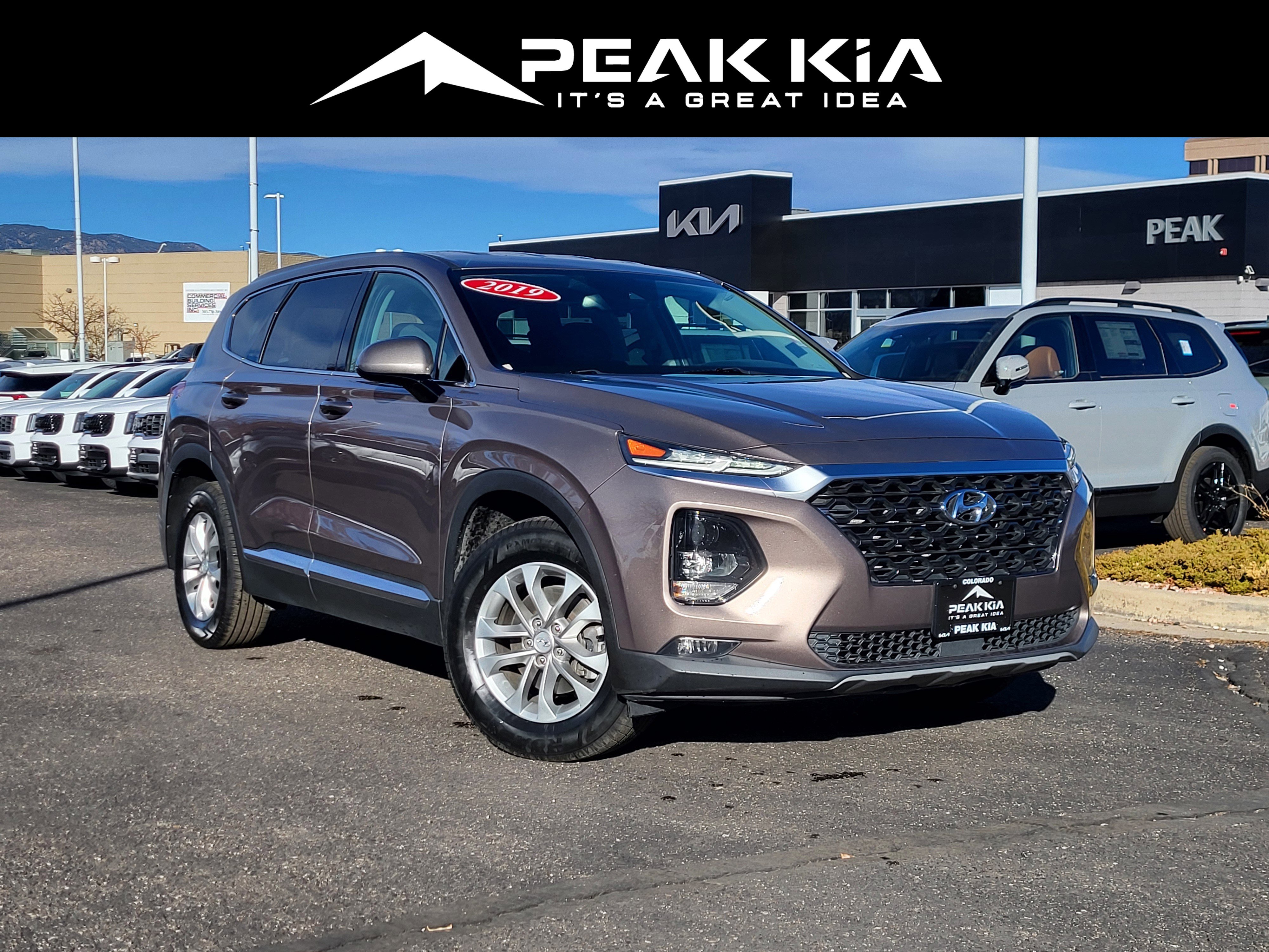 Used 2019 Hyundai Santa Fe SEL image 1