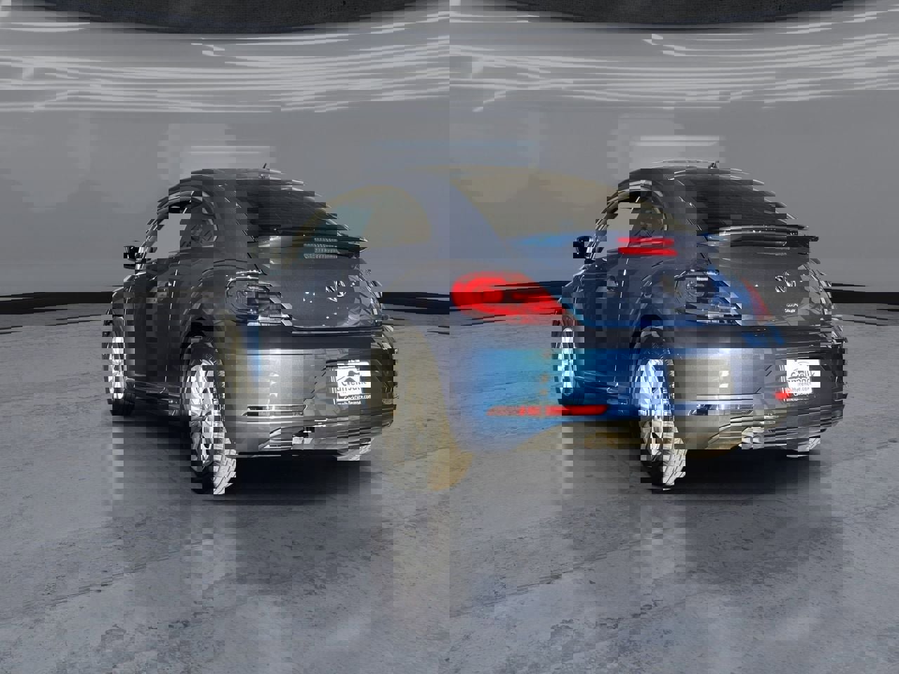 Used 2019 Volkswagen Beetle 2.0T S image 4