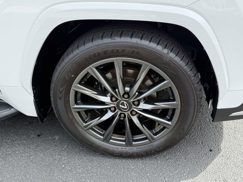 Used 2024 Lexus LX 600 F Sport image 7