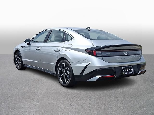 Used 2025 Hyundai Sonata SEL FWD image 6
