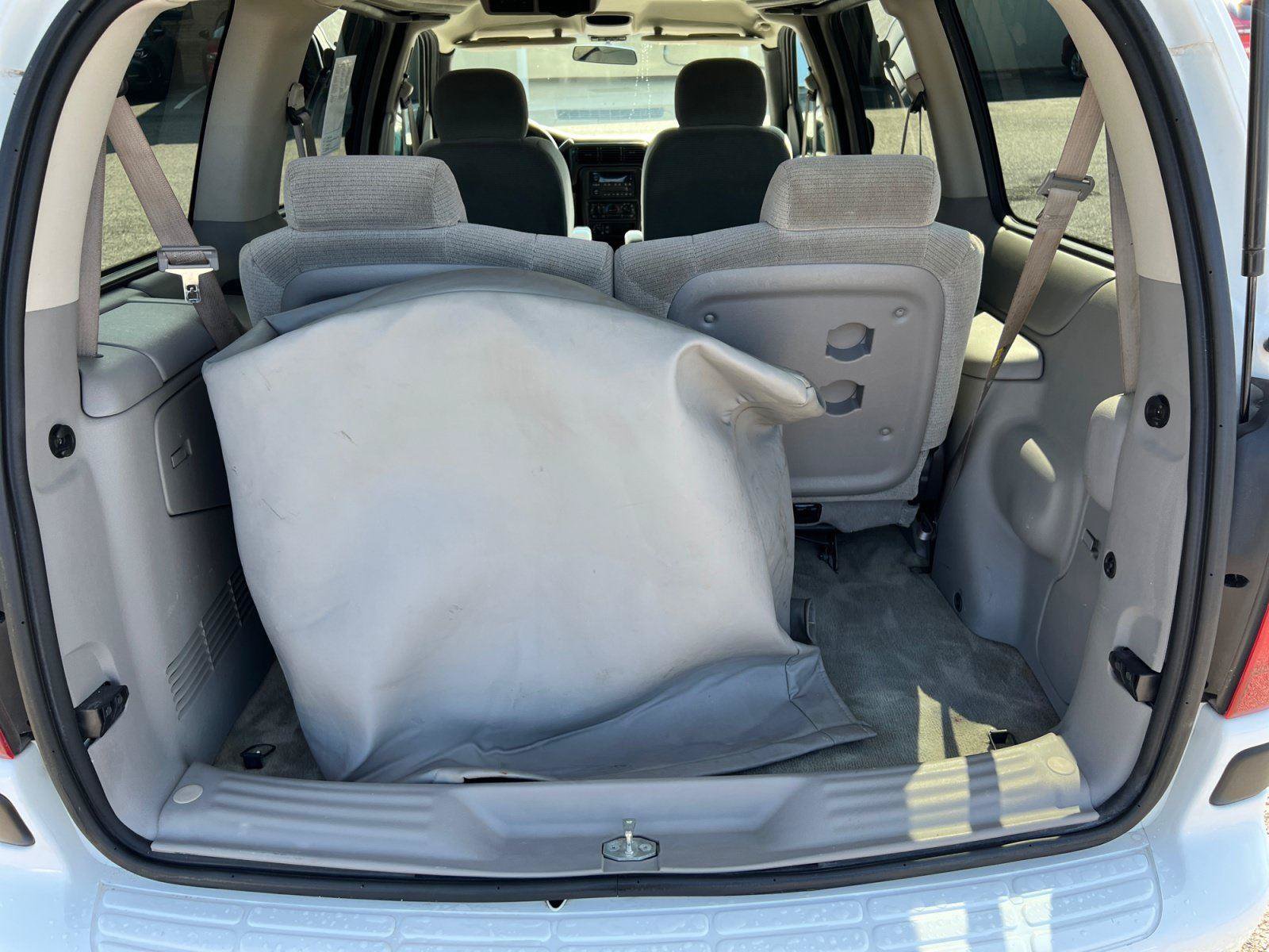 Used 2004 Chevrolet Venture LS w/ Easy Order Package FWD image 19