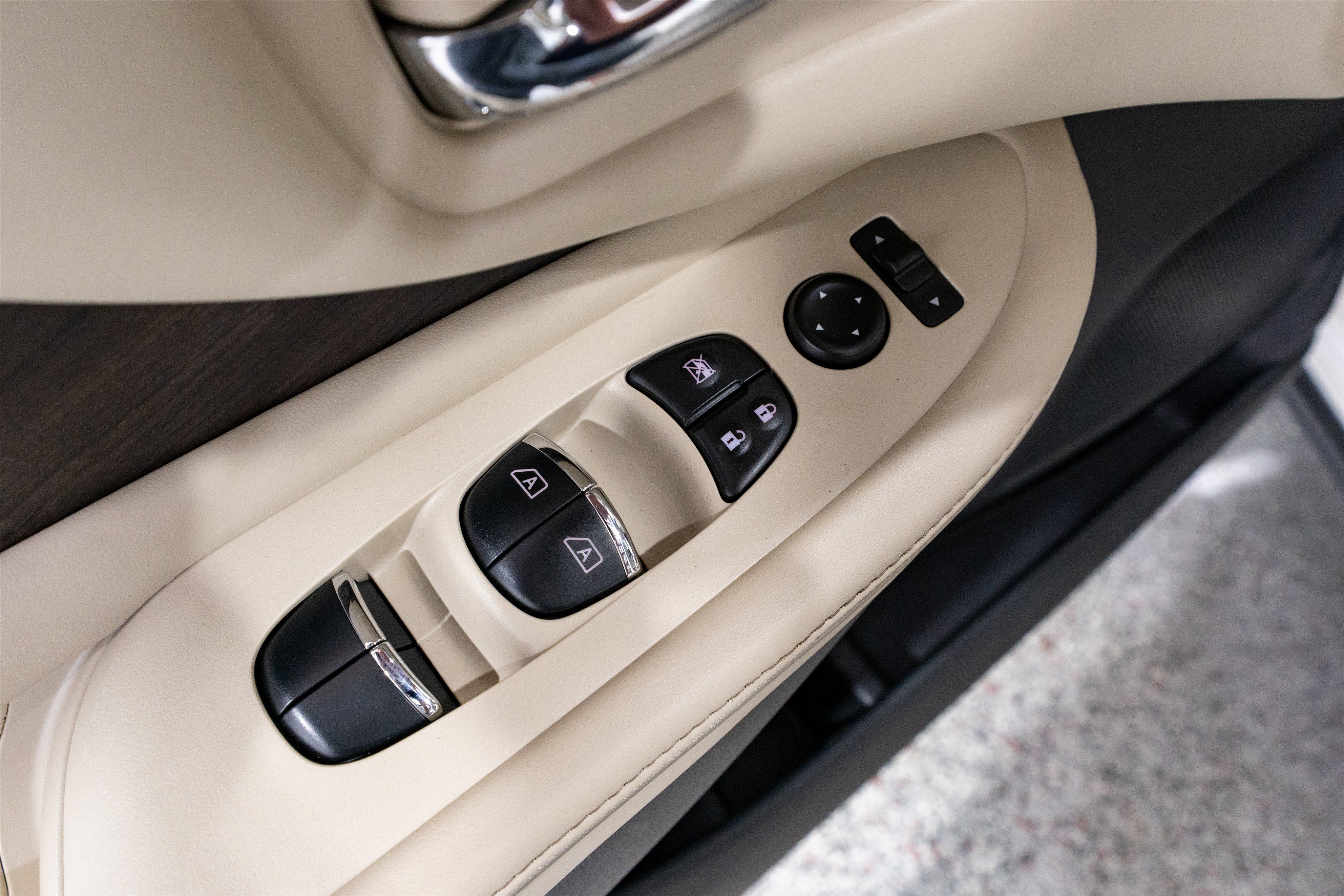 Used 2020 Nissan Murano Platinum FWD image 14