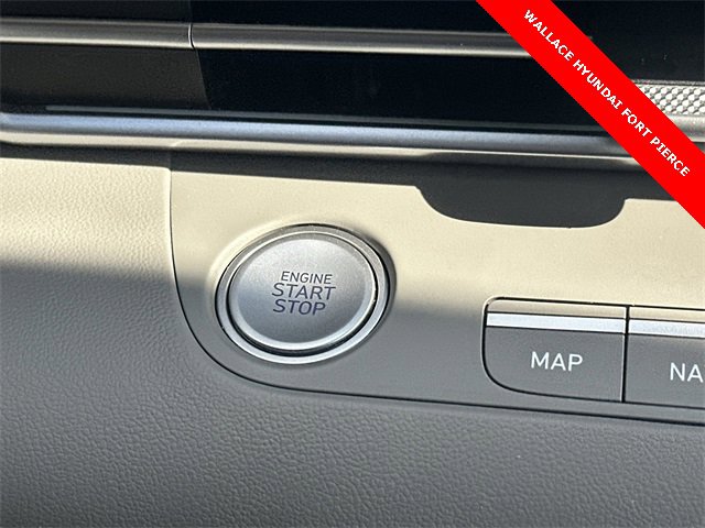 Used 2024 Hyundai Elantra SEL image 23