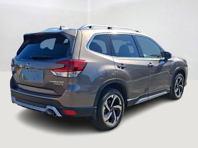 Used 2023 Subaru Forester Touring AWD/4WD image 6
