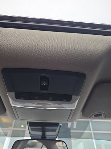 Used 2021 Nissan Altima 2.5 SR w/ SR Premium Package image 18