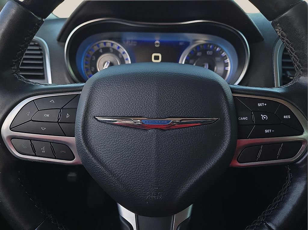 Used 2019 Chrysler 300 Limited image 19