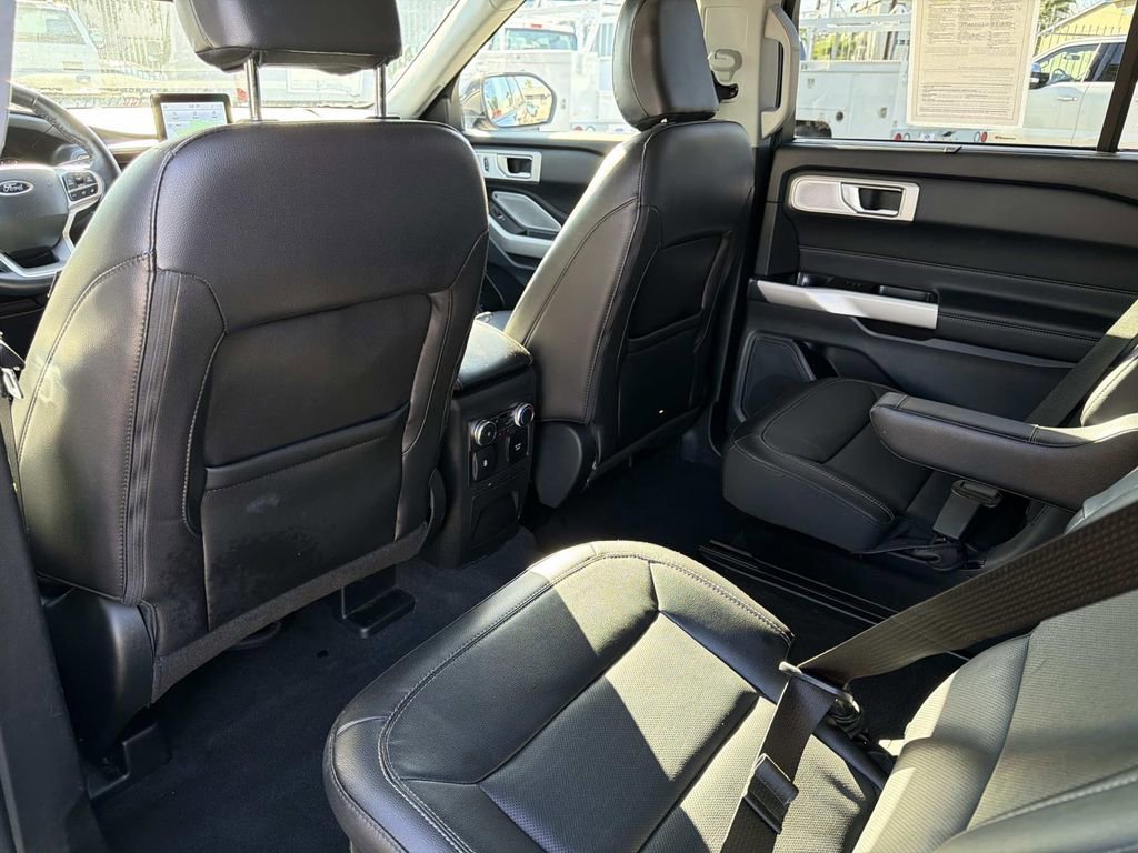 Certified 2022 Ford Explorer Limited w/ Limited Technology Package image 14