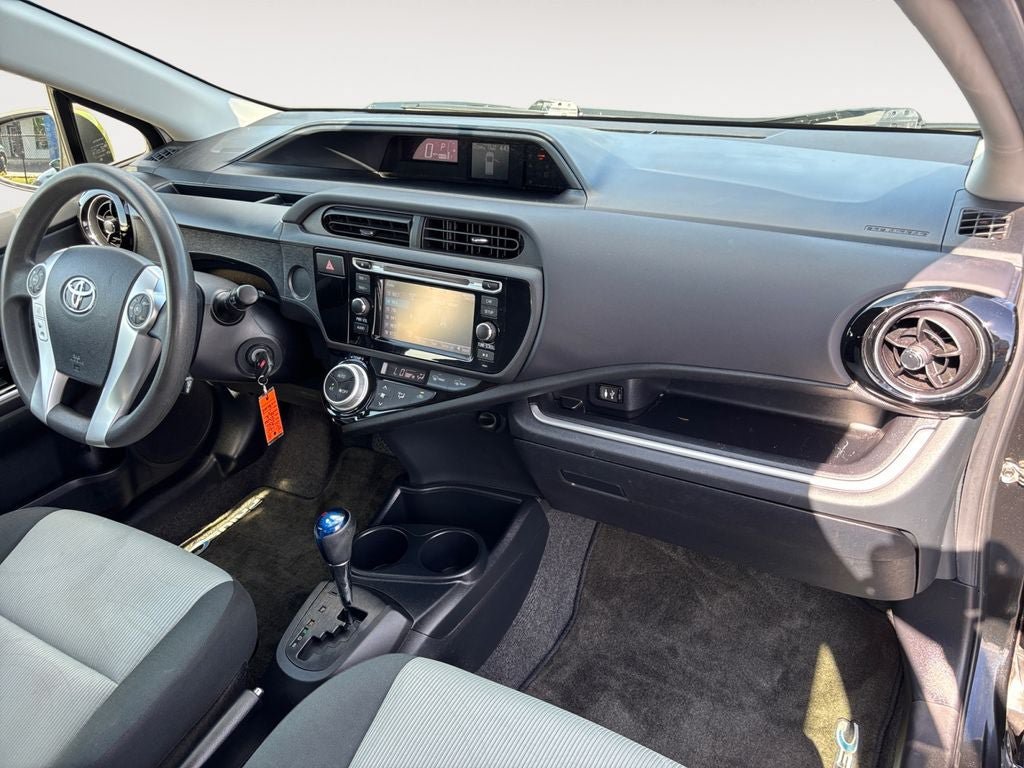 Used 2016 Toyota Prius C Persona Series FWD image 13