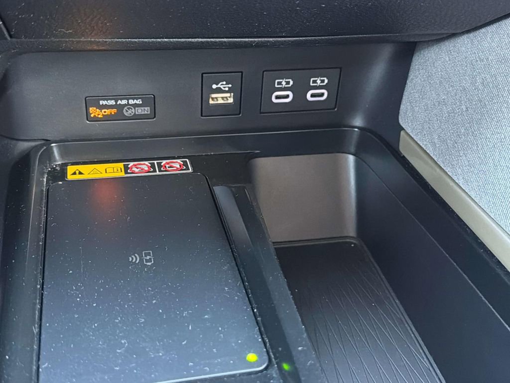 Certified 2025 Toyota Camry LE w/ Convenience Package image 18