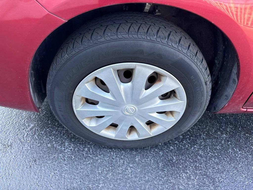 Used 2019 Nissan Versa SV FWD image 10