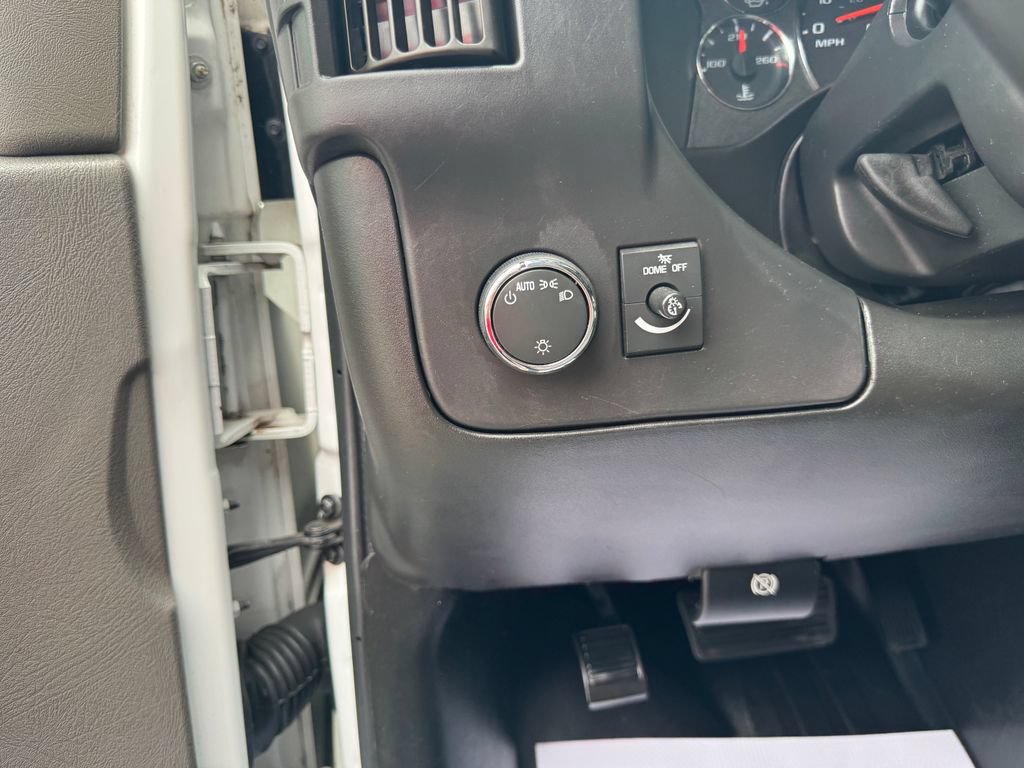 Used 2022 Chevrolet Express 3500 Extended RWD image 19