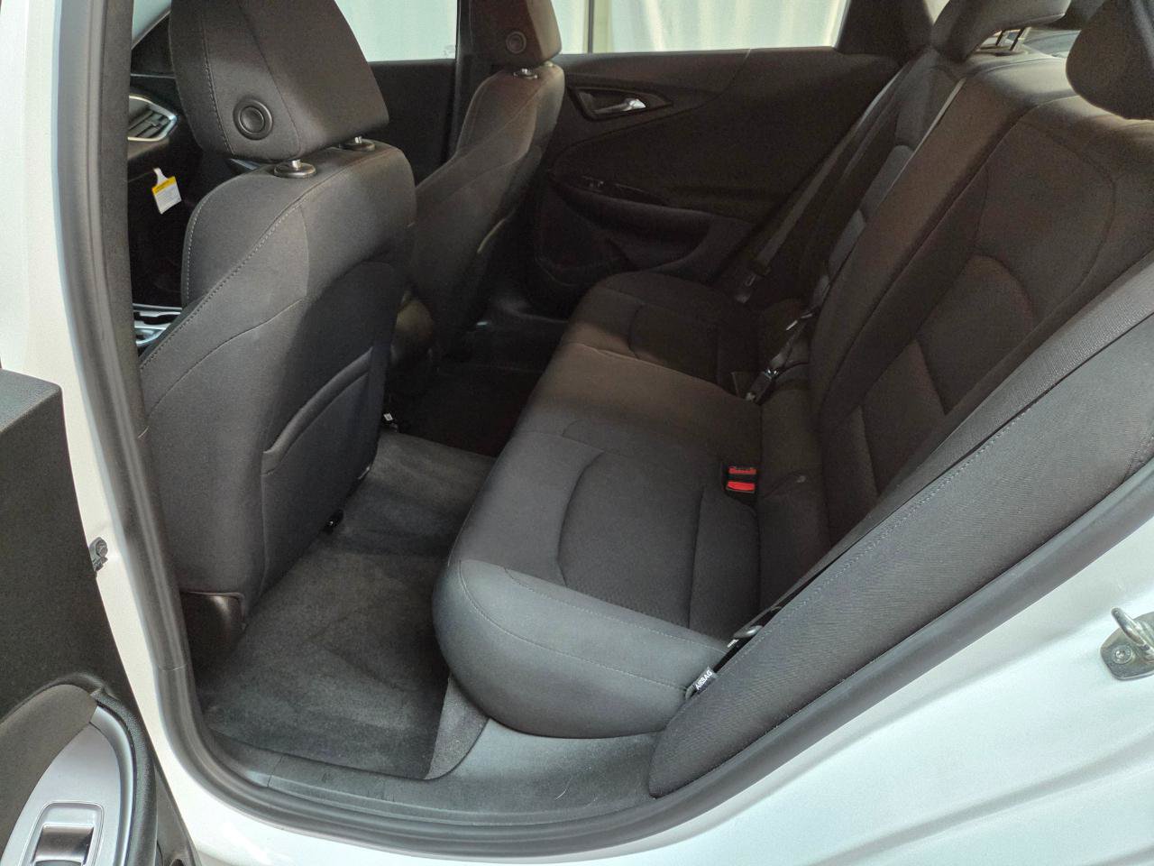 Used 2021 Chevrolet Malibu RS FWD image 16