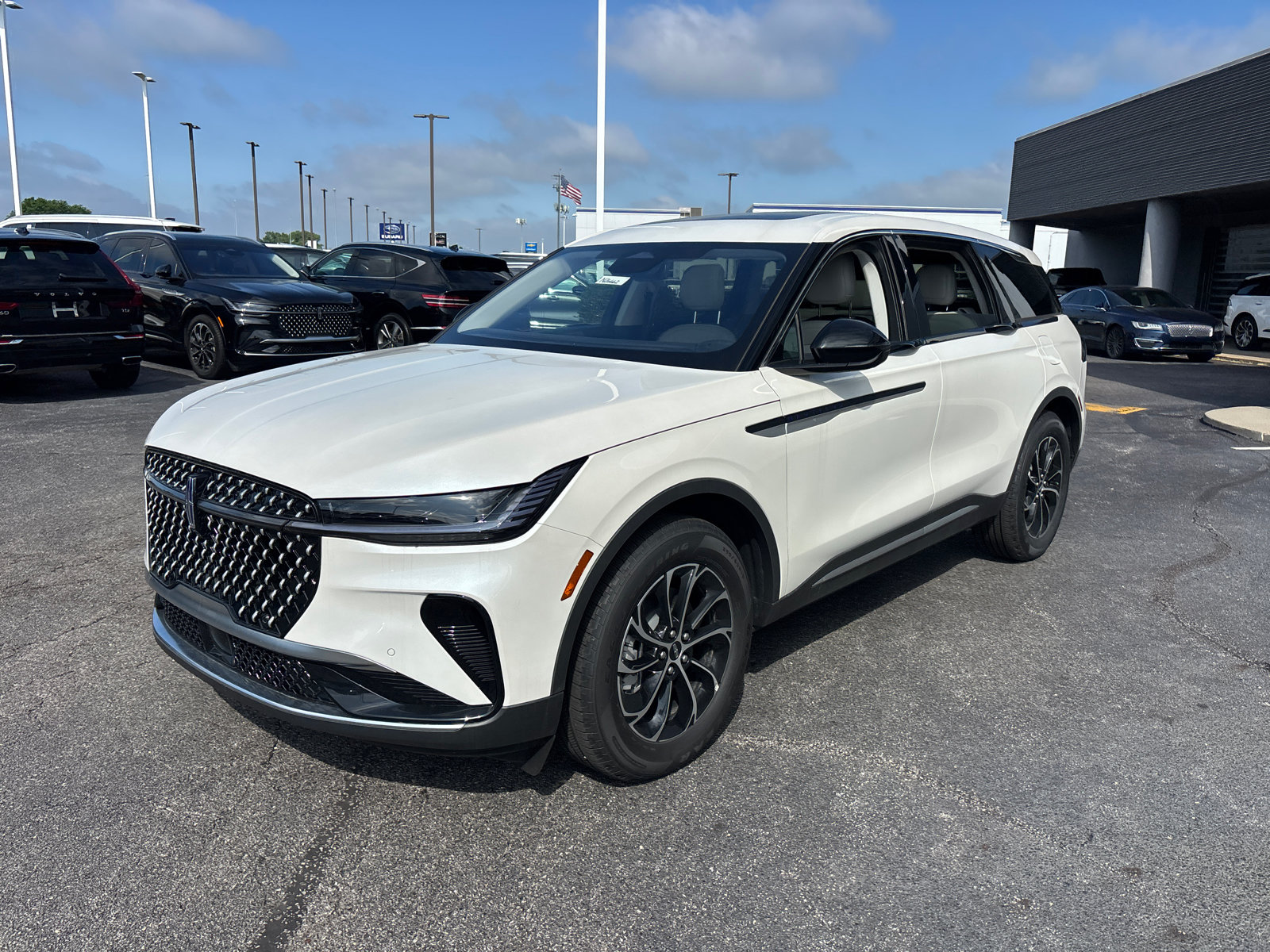 New 2026 Lincoln Nautilus Premier w/ Equipment Group 102A AWD/4WD image 3