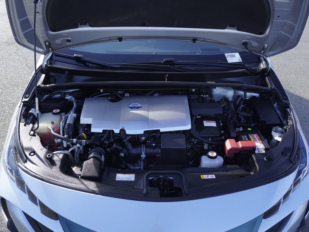 Used 2017 Toyota Prius Prime Advanced w/ Carpet Mat Package FWD image 35