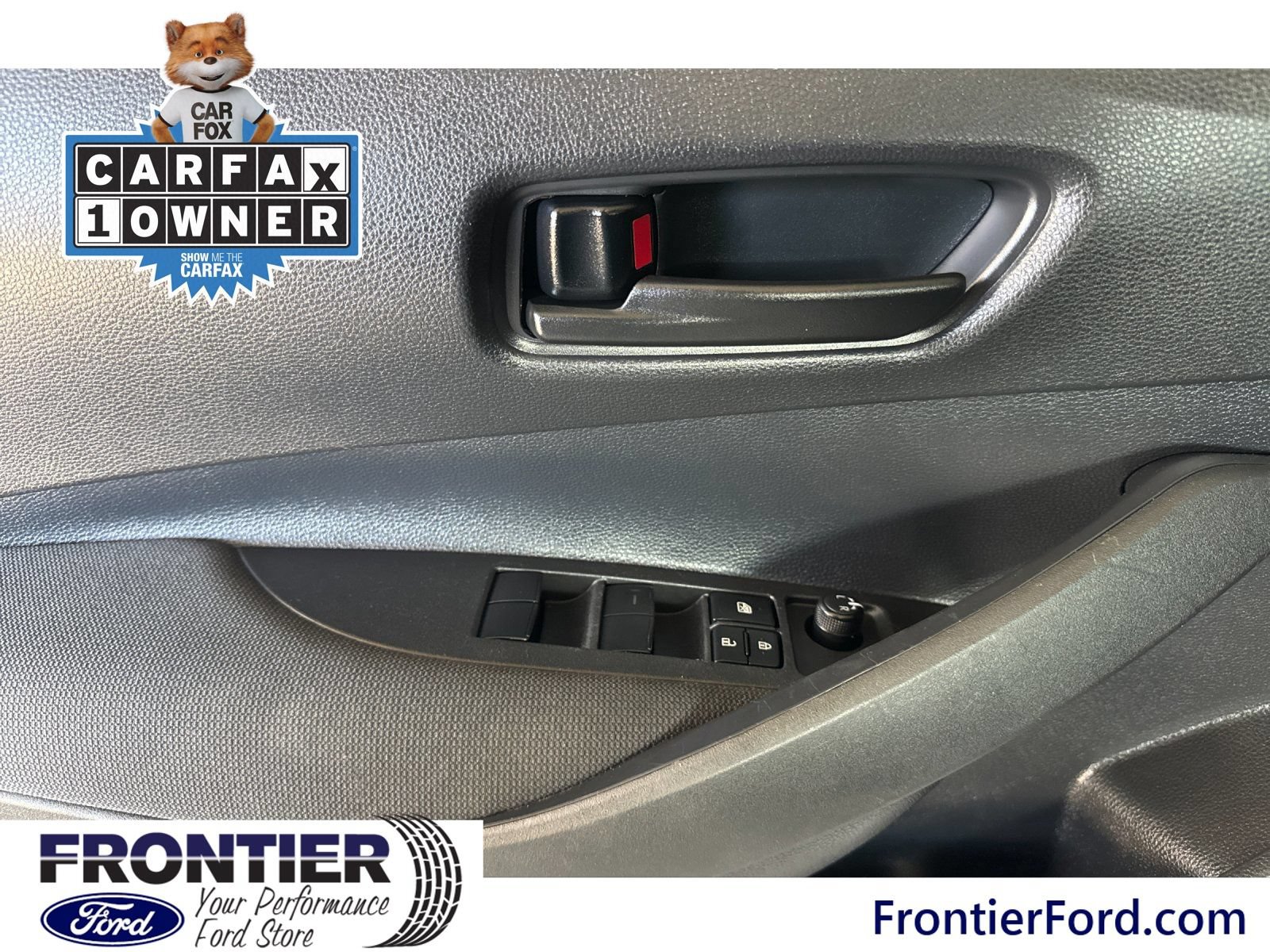 Used 2025 Toyota Corolla LE FWD image 12
