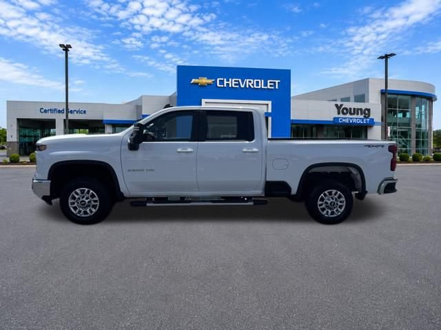Used 2025 Chevrolet Silverado 2500 LT w/ Convenience Package AWD/4WD image 5