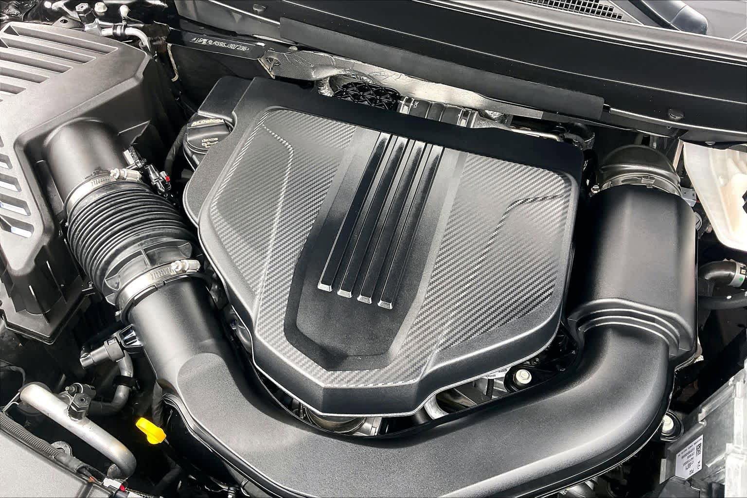 Used 2025 Chevrolet Traverse RS w/ LPO, Floor Liner Package FWD image 30