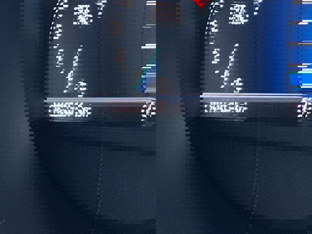 Used 2019 Ford Edge Titanium image 15