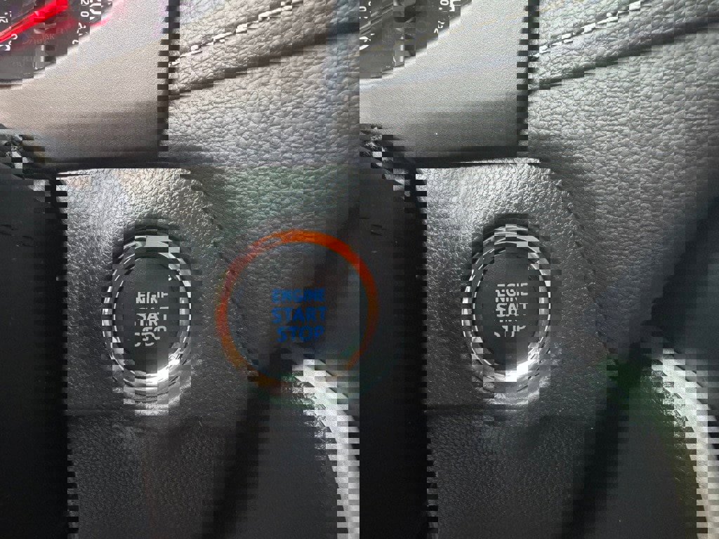 Used 2021 Toyota RAV4 XLE image 26