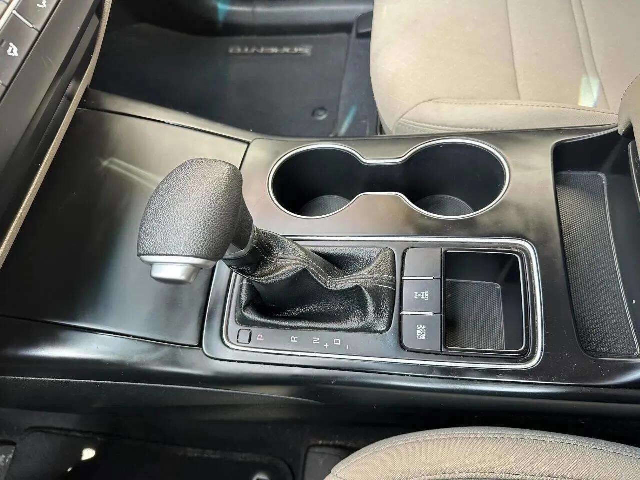 Used 2020 Kia Sorento LX image 33