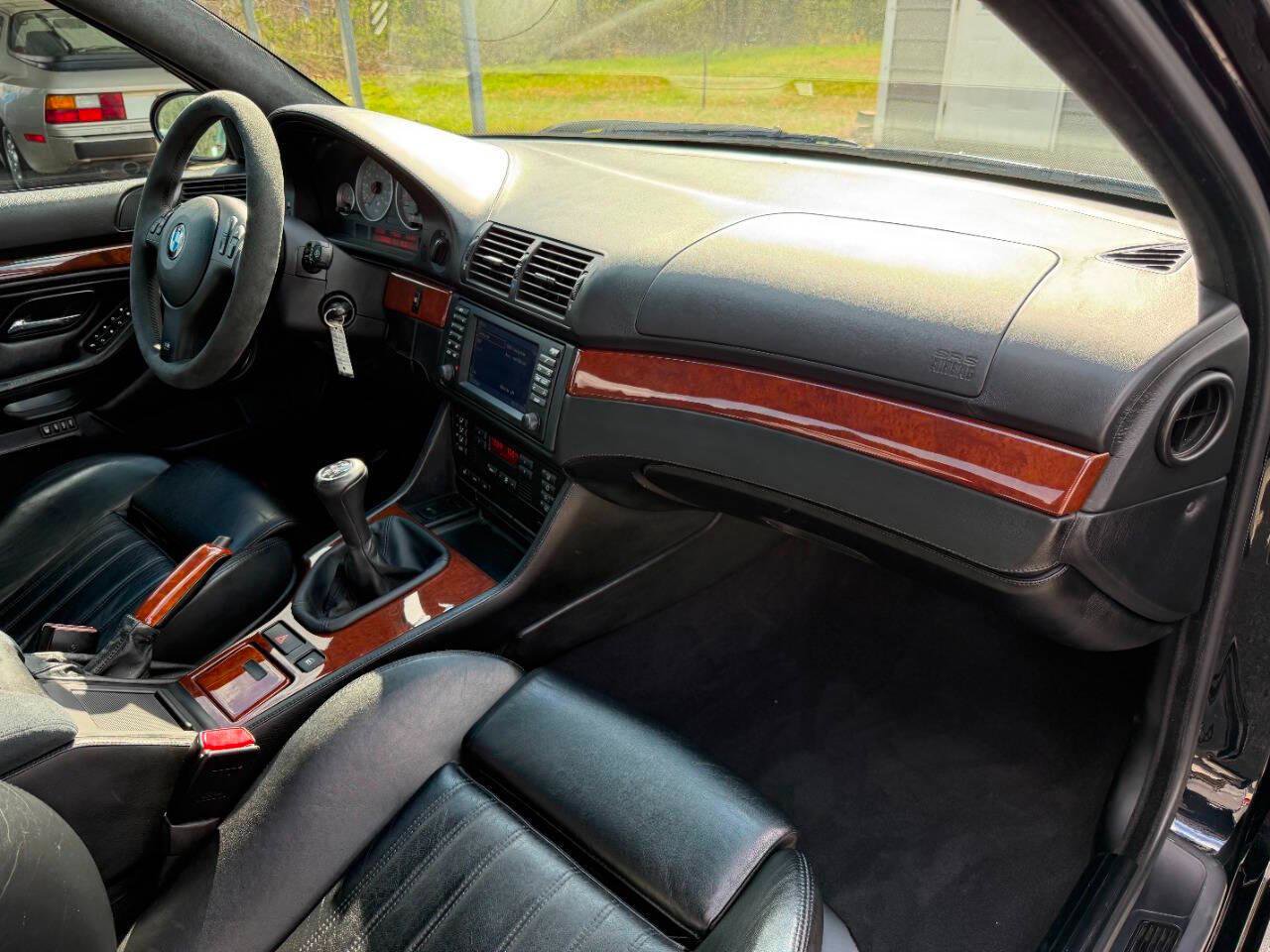 Used 2001 BMW M5 image 41