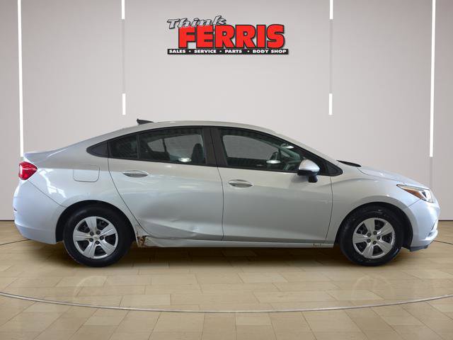Used 2017 Chevrolet Cruze LS FWD image 4