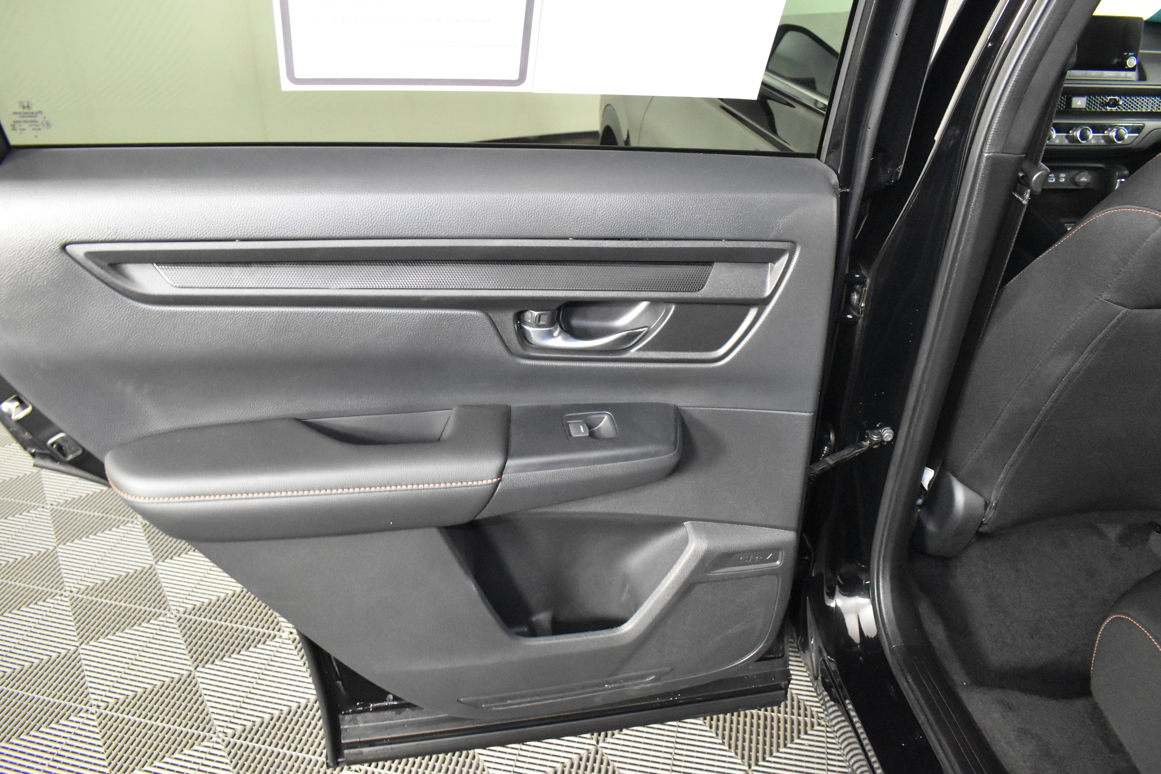 Used 2025 Honda CR-V Sport image 48