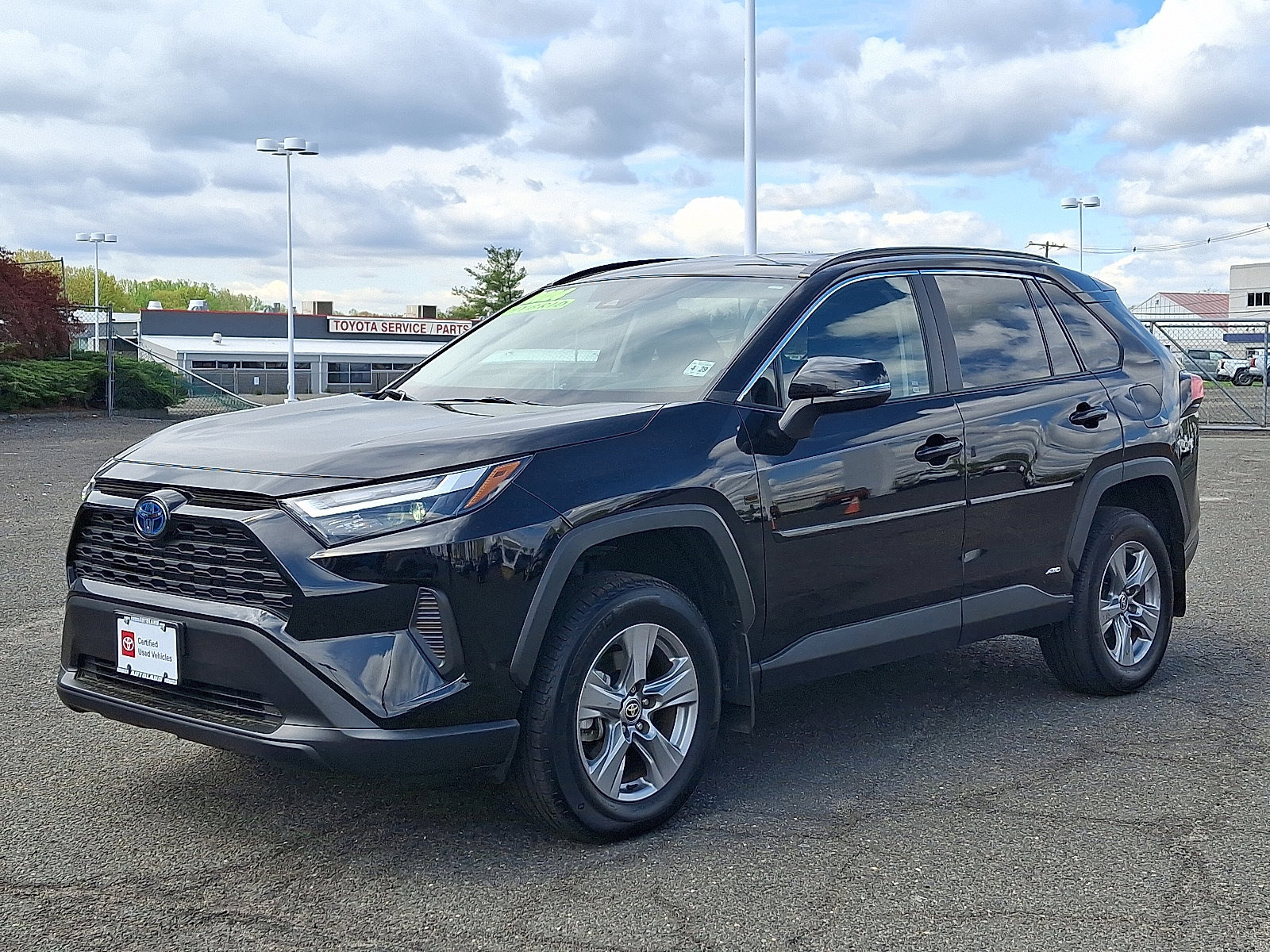 Certified 2024 Toyota RAV4 XLE AWD/4WD image 3