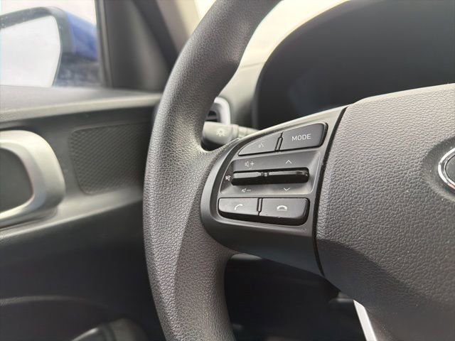 Used 2020 Hyundai Venue SE image 28