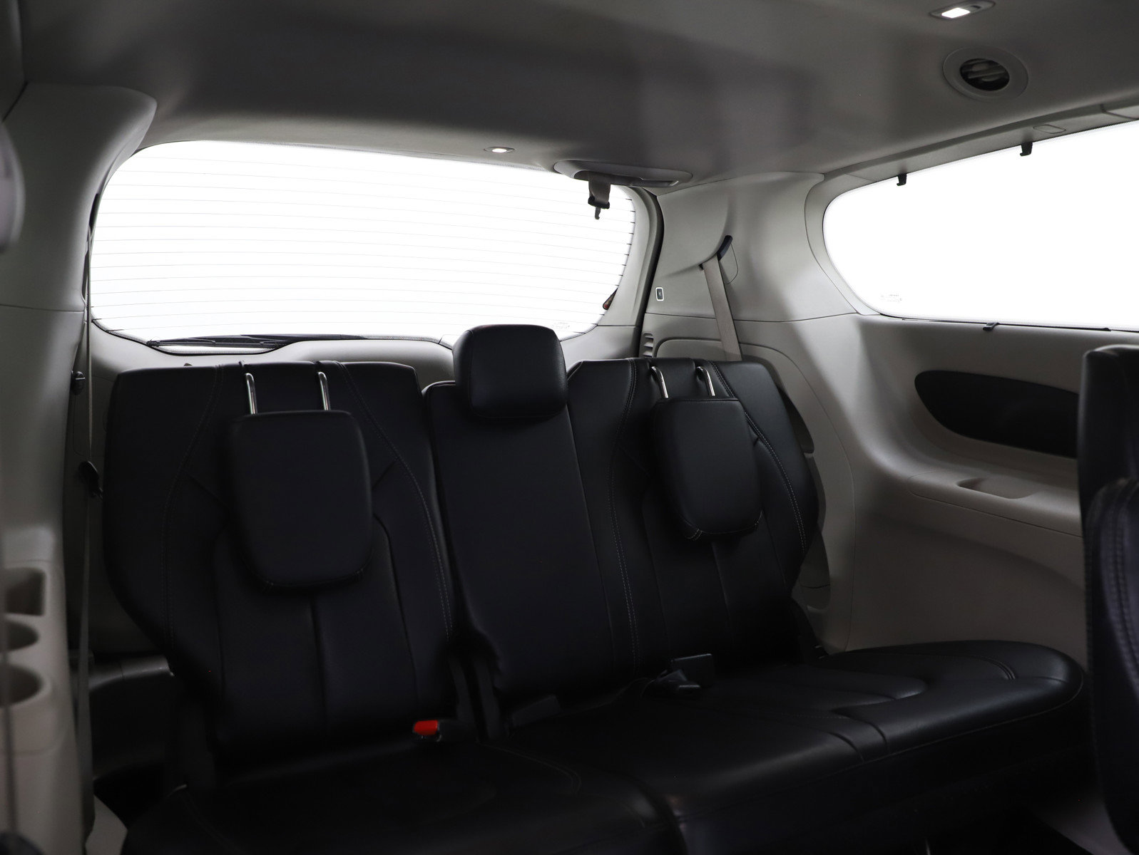 Used 2022 Chrysler Pacifica Touring-L image 12